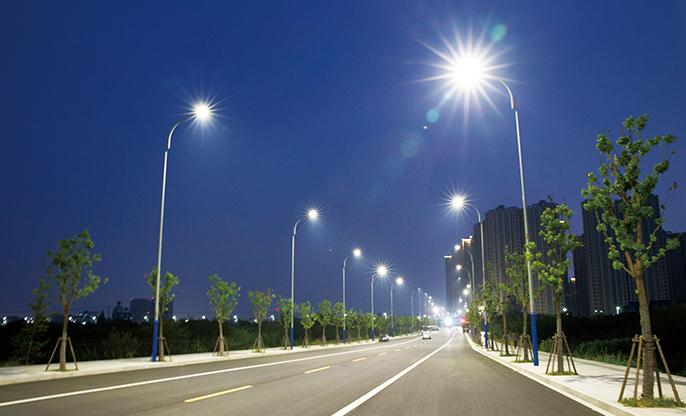 城市道路燈光照明：安全與美觀并行